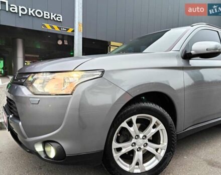 Серый Мицубиси Аутлендер, объемом двигателя 2.4 л и пробегом 209 тыс. км за 10990 $, фото 5 на Automoto.ua