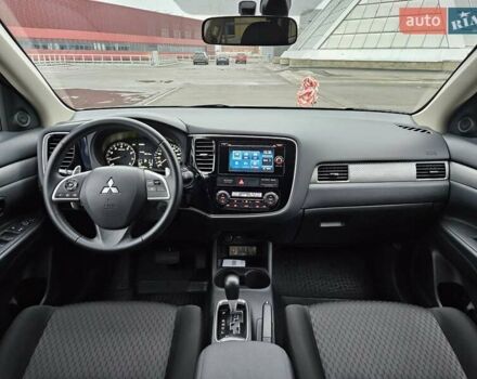 Серый Мицубиси Аутлендер, объемом двигателя 2.4 л и пробегом 72 тыс. км за 15900 $, фото 45 на Automoto.ua