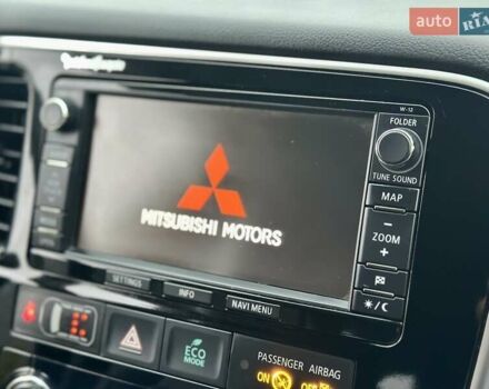 Сірий Міцубісі Аутлендер, об'ємом двигуна 2.3 л та пробігом 207 тис. км за 13700 $, фото 41 на Automoto.ua