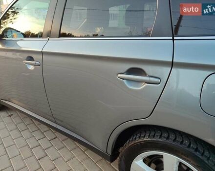 Серый Мицубиси Аутлендер, объемом двигателя 2.3 л и пробегом 250 тыс. км за 12999 $, фото 13 на Automoto.ua