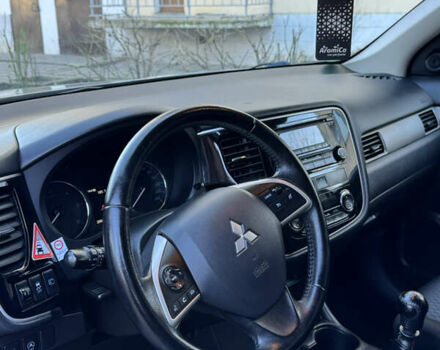 Серый Мицубиси Аутлендер, объемом двигателя 2.2 л и пробегом 200 тыс. км за 13200 $, фото 10 на Automoto.ua