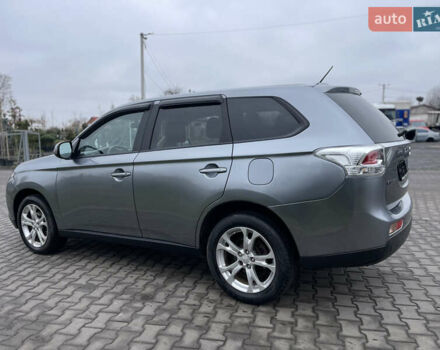 Сірий Міцубісі Аутлендер, об'ємом двигуна 2.4 л та пробігом 240 тис. км за 9999 $, фото 9 на Automoto.ua