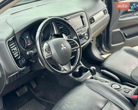 Сірий Міцубісі Аутлендер, об'ємом двигуна 2.3 л та пробігом 207 тис. км за 13700 $, фото 24 на Automoto.ua