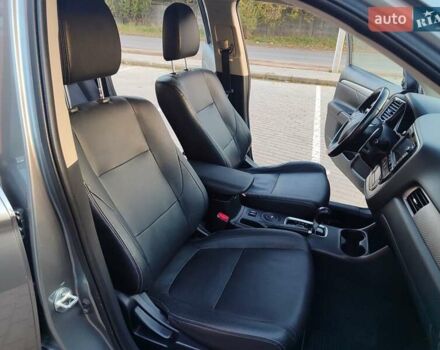 Серый Мицубиси Аутлендер, объемом двигателя 2.3 л и пробегом 250 тыс. км за 13999 $, фото 80 на Automoto.ua