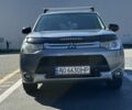 Серый Мицубиси Аутлендер, объемом двигателя 2.36 л и пробегом 225 тыс. км за 12000 $, фото 10 на Automoto.ua