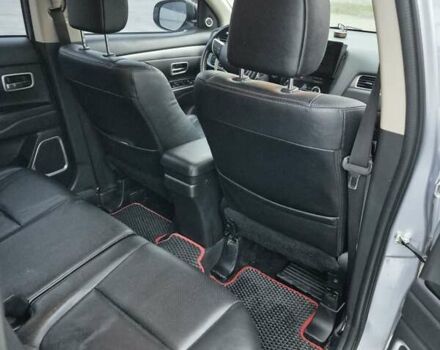 Сірий Міцубісі Аутлендер, об'ємом двигуна 2.36 л та пробігом 182 тис. км за 13600 $, фото 15 на Automoto.ua