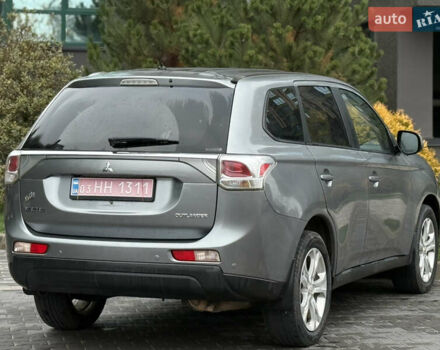 Сірий Міцубісі Аутлендер, об'ємом двигуна 2.4 л та пробігом 190 тис. км за 13000 $, фото 3 на Automoto.ua
