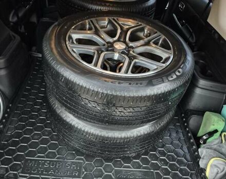 Сірий Міцубісі Аутлендер, об'ємом двигуна 2.36 л та пробігом 182 тис. км за 13600 $, фото 20 на Automoto.ua