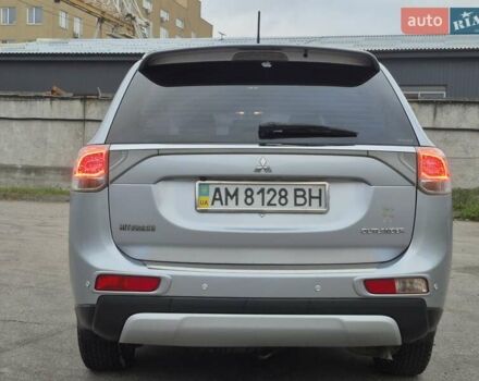 Сірий Міцубісі Аутлендер, об'ємом двигуна 2.36 л та пробігом 182 тис. км за 13600 $, фото 8 на Automoto.ua