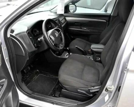 Міцубісі Аутлендер 2014 у Львові на Automoto.ua Сірий Міцубісі Аутлендер, об'ємом двигуна 2 л та пробігом 200 тис. км за 10800 $, фото 8 на Automoto.ua