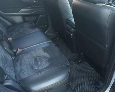 Серый Мицубиси Аутлендер, объемом двигателя 2.4 л и пробегом 197 тыс. км за 14000 $, фото 28 на Automoto.ua