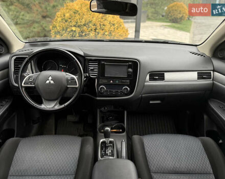 Сірий Міцубісі Аутлендер, об'ємом двигуна 2.4 л та пробігом 190 тис. км за 13000 $, фото 5 на Automoto.ua