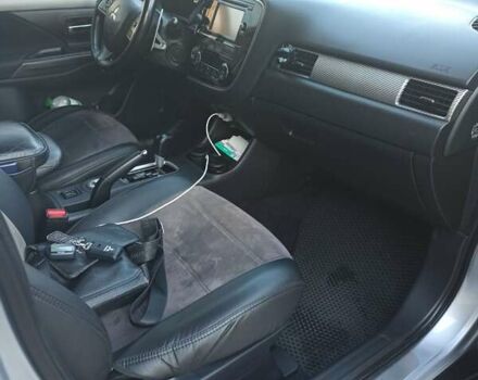 Серый Мицубиси Аутлендер, объемом двигателя 2.4 л и пробегом 197 тыс. км за 14000 $, фото 30 на Automoto.ua