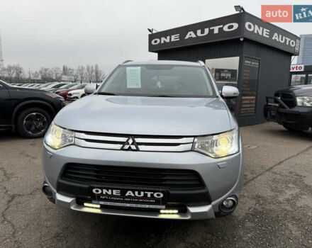 Серый Мицубиси Аутлендер, объемом двигателя 2.36 л и пробегом 198 тыс. км за 13990 $, фото 11 на Automoto.ua