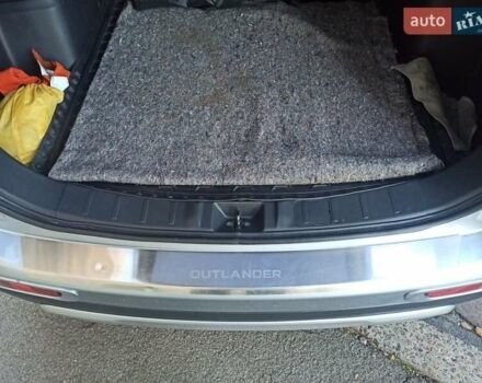 Серый Мицубиси Аутлендер, объемом двигателя 2.4 л и пробегом 197 тыс. км за 14000 $, фото 21 на Automoto.ua