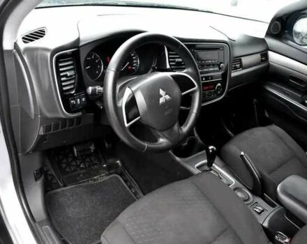 Міцубісі Аутлендер 2014 у Львові на Automoto.ua Сірий Міцубісі Аутлендер, об'ємом двигуна 2 л та пробігом 200 тис. км за 10800 $, фото 9 на Automoto.ua