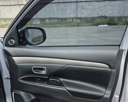 Сірий Міцубісі Аутлендер, об'ємом двигуна 2.36 л та пробігом 182 тис. км за 13600 $, фото 18 на Automoto.ua