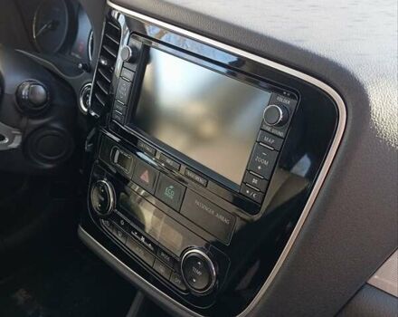 Сірий Міцубісі Аутлендер, об'ємом двигуна 2 л та пробігом 170 тис. км за 15200 $, фото 14 на Automoto.ua