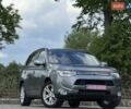 Серый Мицубиси Аутлендер, объемом двигателя 2.2 л и пробегом 173 тыс. км за 15900 $, фото 2 на Automoto.ua