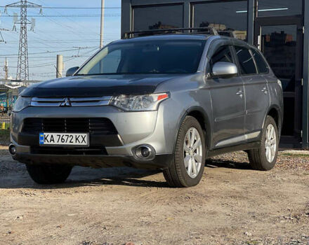 Сірий Міцубісі Аутлендер, об'ємом двигуна 2.4 л та пробігом 209 тис. км за 12200 $, фото 2 на Automoto.ua