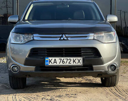 Сірий Міцубісі Аутлендер, об'ємом двигуна 2.4 л та пробігом 209 тис. км за 12200 $, фото 1 на Automoto.ua