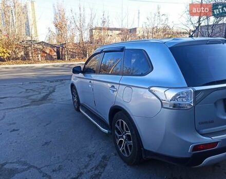 Серый Мицубиси Аутлендер, объемом двигателя 2.4 л и пробегом 197 тыс. км за 14000 $, фото 13 на Automoto.ua