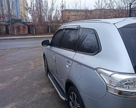 Серый Мицубиси Аутлендер, объемом двигателя 2.4 л и пробегом 197 тыс. км за 14000 $, фото 10 на Automoto.ua