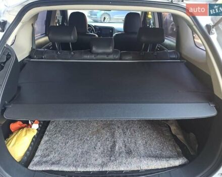 Серый Мицубиси Аутлендер, объемом двигателя 2.4 л и пробегом 197 тыс. км за 14000 $, фото 18 на Automoto.ua