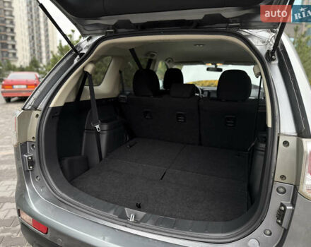 Сірий Міцубісі Аутлендер, об'ємом двигуна 2.4 л та пробігом 190 тис. км за 13000 $, фото 8 на Automoto.ua