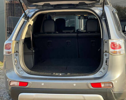 Сірий Міцубісі Аутлендер, об'ємом двигуна 2.4 л та пробігом 209 тис. км за 12200 $, фото 14 на Automoto.ua