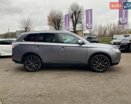 Серый Мицубиси Аутлендер, объемом двигателя 2.3 л и пробегом 262 тыс. км за 16500 $, фото 3 на Automoto.ua