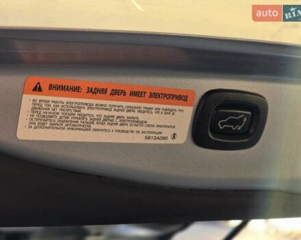 Серый Мицубиси Аутлендер, объемом двигателя 2.36 л и пробегом 164 тыс. км за 17500 $, фото 8 на Automoto.ua