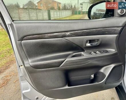 Серый Мицубиси Аутлендер, объемом двигателя 2.2 л и пробегом 180 тыс. км за 16499 $, фото 16 на Automoto.ua