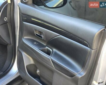 Серый Мицубиси Аутлендер, объемом двигателя 2.36 л и пробегом 164 тыс. км за 17500 $, фото 19 на Automoto.ua