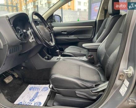 Серый Мицубиси Аутлендер, объемом двигателя 2.3 л и пробегом 262 тыс. км за 16500 $, фото 16 на Automoto.ua