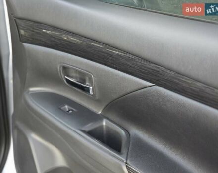 Серый Мицубиси Аутлендер, объемом двигателя 2.36 л и пробегом 164 тыс. км за 17900 $, фото 40 на Automoto.ua