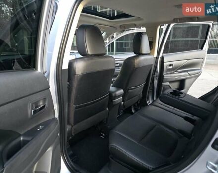 Серый Мицубиси Аутлендер, объемом двигателя 2.36 л и пробегом 164 тыс. км за 17900 $, фото 34 на Automoto.ua