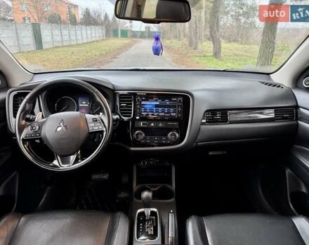 Серый Мицубиси Аутлендер, объемом двигателя 2.2 л и пробегом 180 тыс. км за 16499 $, фото 21 на Automoto.ua