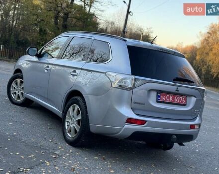 Серый Мицубиси Аутлендер, объемом двигателя 2 л и пробегом 200 тыс. км за 13999 $, фото 20 на Automoto.ua