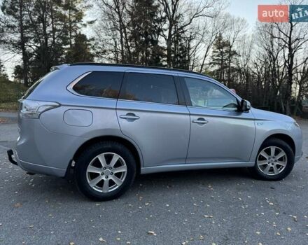 Серый Мицубиси Аутлендер, объемом двигателя 2 л и пробегом 200 тыс. км за 13999 $, фото 25 на Automoto.ua