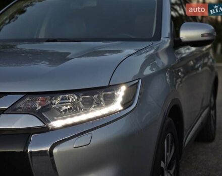 Серый Мицубиси Аутлендер, объемом двигателя 2.36 л и пробегом 164 тыс. км за 17900 $, фото 14 на Automoto.ua