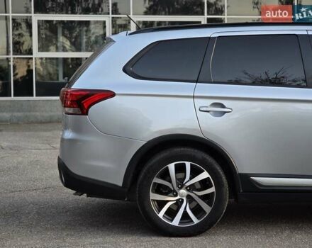 Серый Мицубиси Аутлендер, объемом двигателя 2.36 л и пробегом 164 тыс. км за 17900 $, фото 8 на Automoto.ua