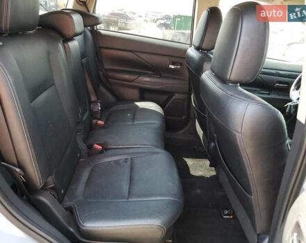 Серый Мицубиси Аутлендер, объемом двигателя 0 л и пробегом 142 тыс. км за 1500 $, фото 10 на Automoto.ua