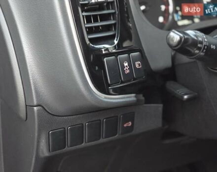 Серый Мицубиси Аутлендер, объемом двигателя 2.36 л и пробегом 164 тыс. км за 17900 $, фото 42 на Automoto.ua