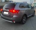 Серый Мицубиси Аутлендер, объемом двигателя 2.4 л и пробегом 225 тыс. км за 12000 $, фото 3 на Automoto.ua