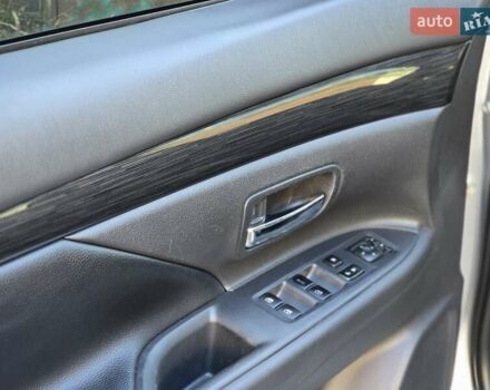 Серый Мицубиси Аутлендер, объемом двигателя 2.36 л и пробегом 164 тыс. км за 17500 $, фото 18 на Automoto.ua