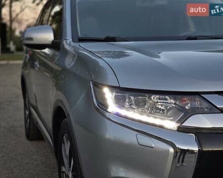 Серый Мицубиси Аутлендер, объемом двигателя 2.36 л и пробегом 164 тыс. км за 17900 $, фото 15 на Automoto.ua