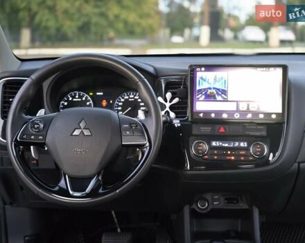 Серый Мицубиси Аутлендер, объемом двигателя 2.36 л и пробегом 164 тыс. км за 17900 $, фото 51 на Automoto.ua