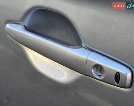 Серый Мицубиси Аутлендер, объемом двигателя 2.36 л и пробегом 164 тыс. км за 17500 $, фото 10 на Automoto.ua