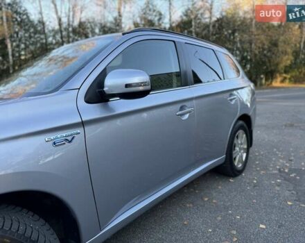 Серый Мицубиси Аутлендер, объемом двигателя 2 л и пробегом 200 тыс. км за 13999 $, фото 15 на Automoto.ua